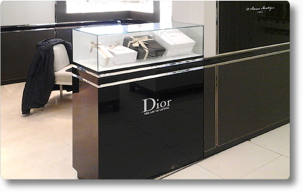 Dior, Москва, Упаковочный стол